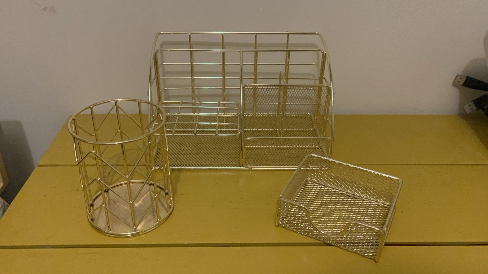 College Gold Wire Desk Organizer Set – Mod Office Desk Accessories – Multi Piece