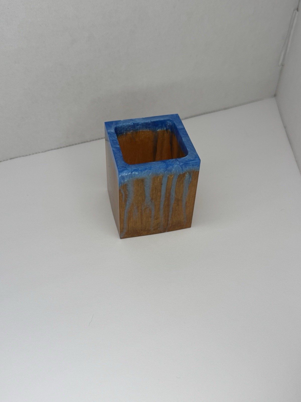 Handmade Resin Pencil Holder – Square Pen Holder – Blue & Copper Design For Desk