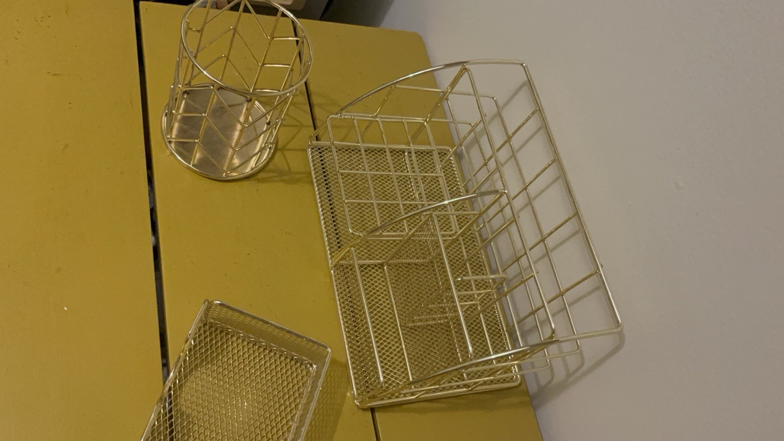 College Gold Wire Desk Organizer Set – Mod Office Desk Accessories – Multi Piece