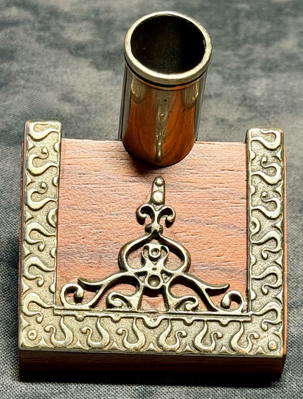 Bortoletti Fonderia Artistica Elegant Beech Wood Handmade Luxury Desk Pen Holder
