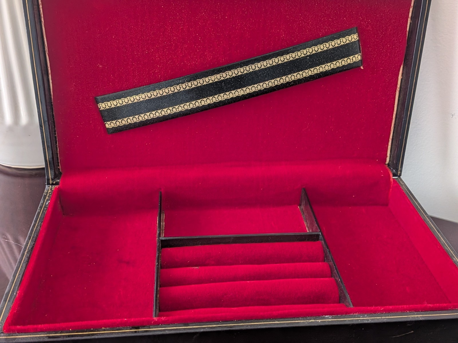Swank Men’s Black Cufflink Case Jewelry Box Gold Trim Sweden Philippi vintage