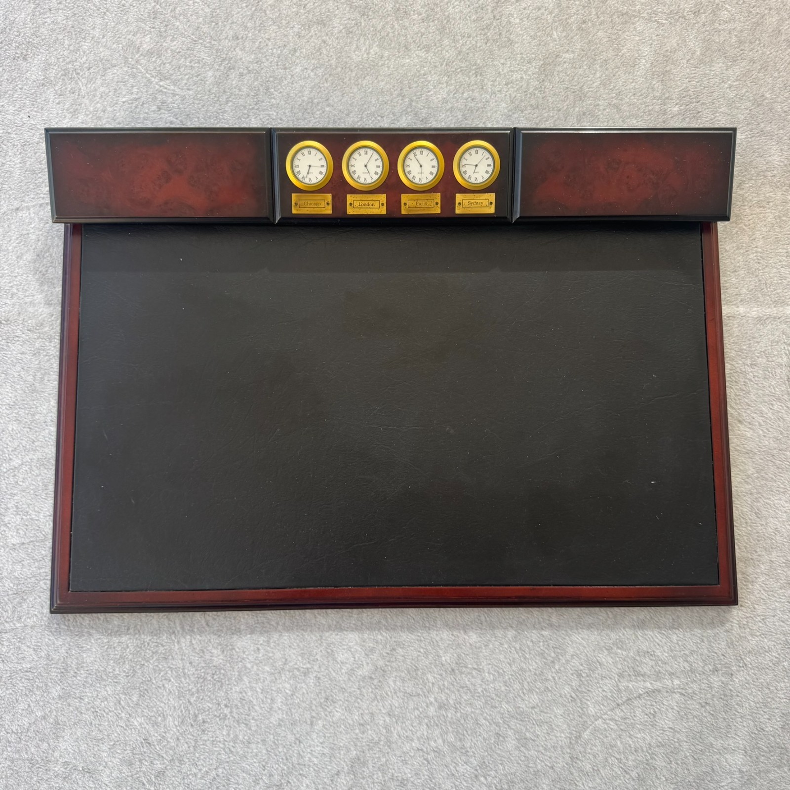 BOMBAY COMPANY Executive Desk Blotter Wood Leather With 4 Time Zone Clocks Rare