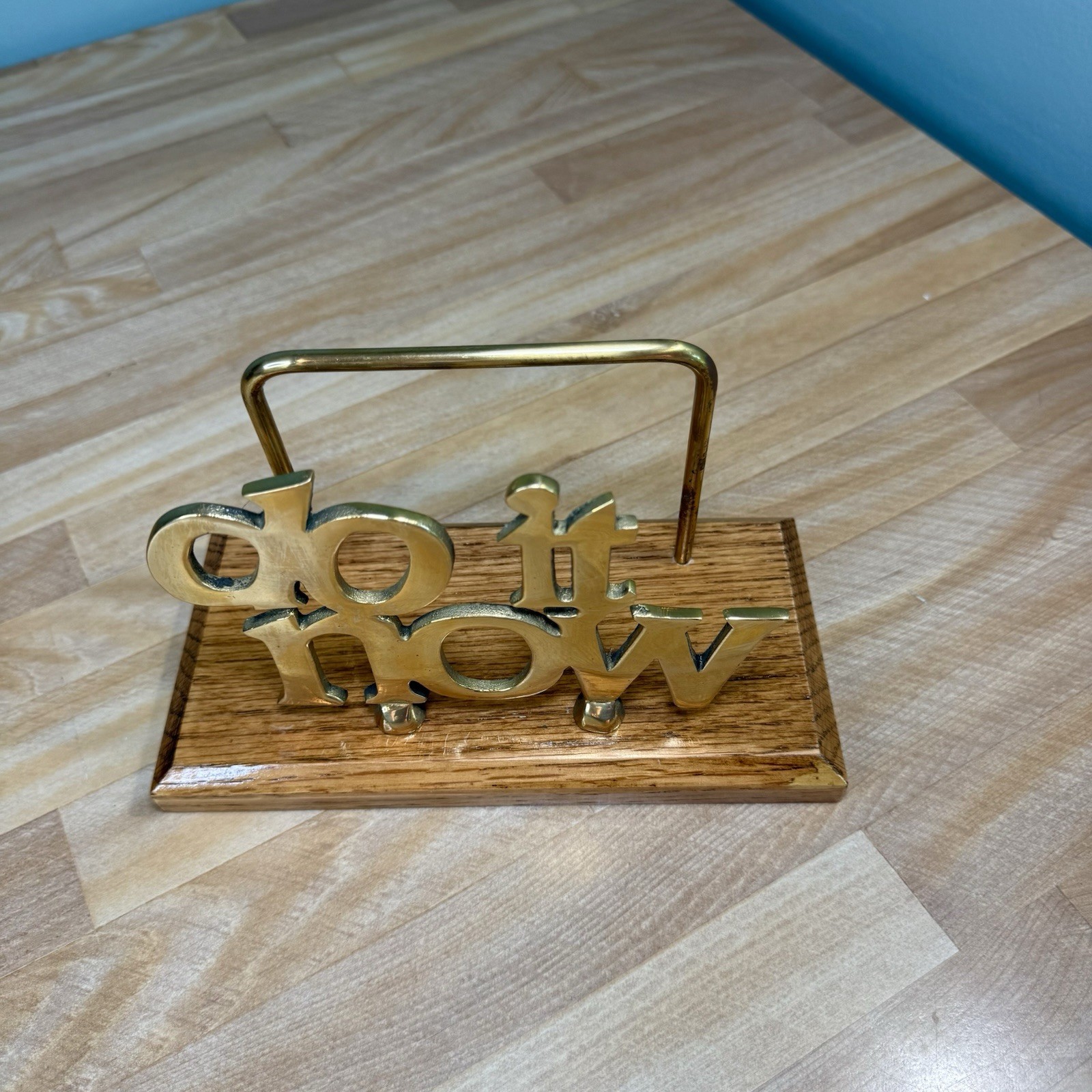 NEW 80s Retro Brass Wood Desk File Letter Holder Stand Office DO IT NOW w/ Box