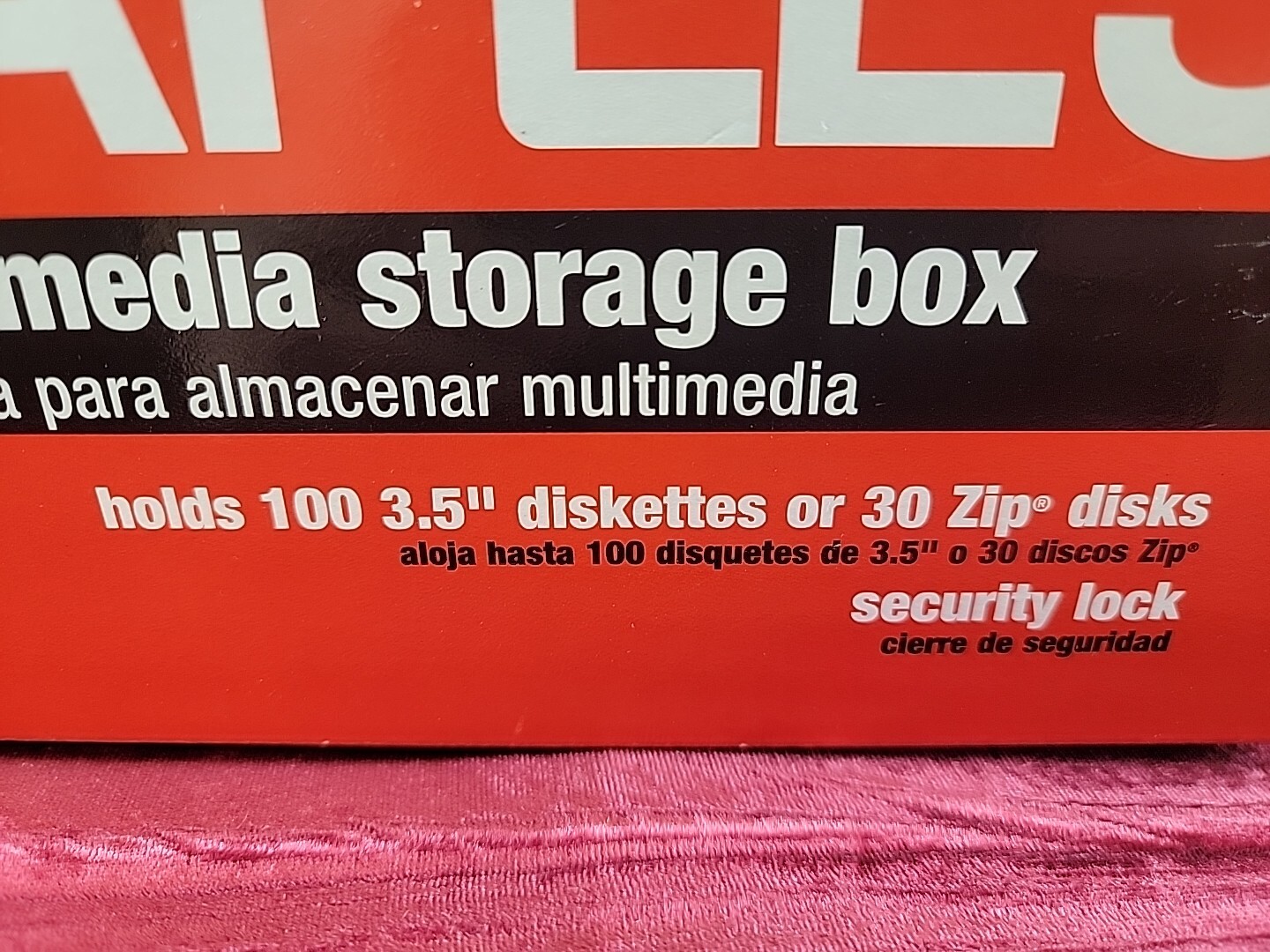 NEW Staples Multi-Media STORAGE Organizer 100X3.5″ OR 30 ZIP DISKS SECURITY LOCK