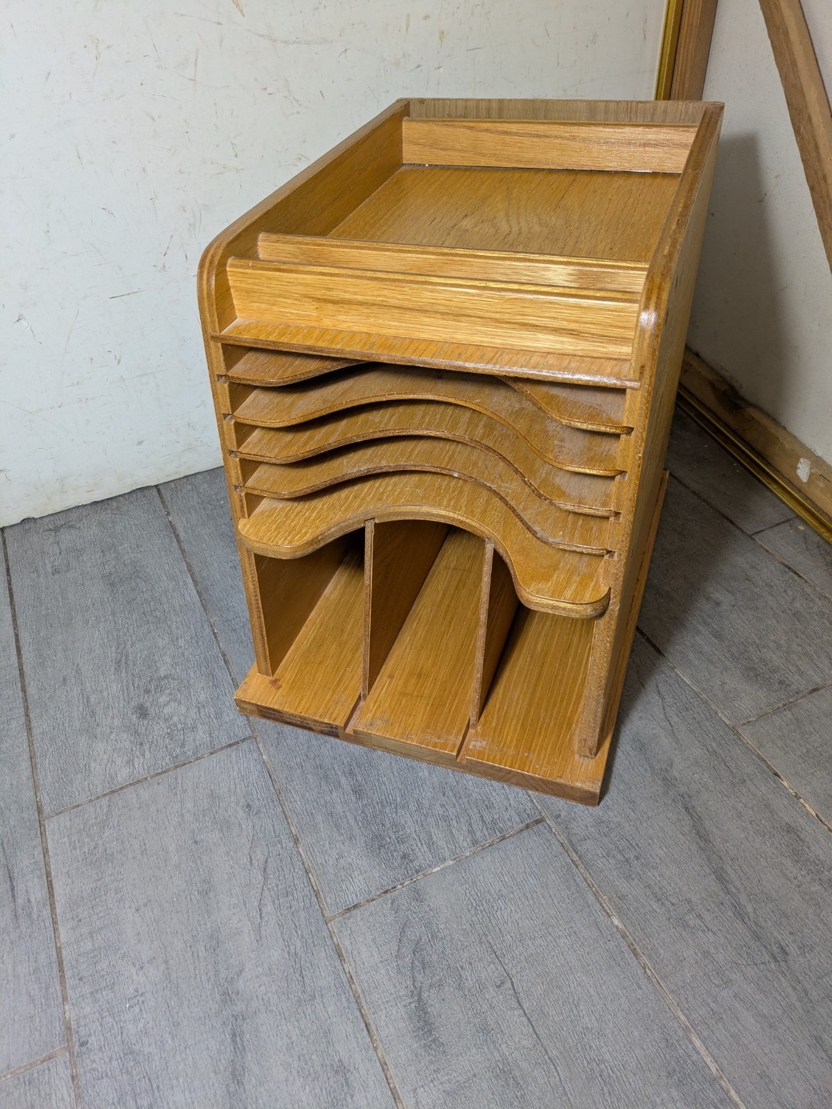 Vintage Rustic Oak Wood Desktop File Organizer Paper Mail Letter Sorter Tray M34