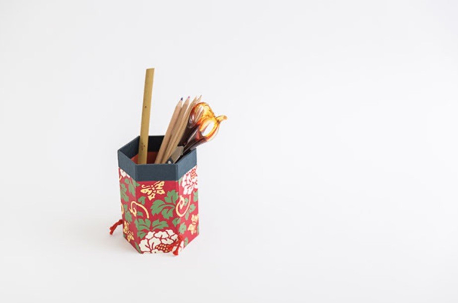 Japanese Washi Paper Pen Holder “Asazakura” – Sakura Cherry Blossom Design