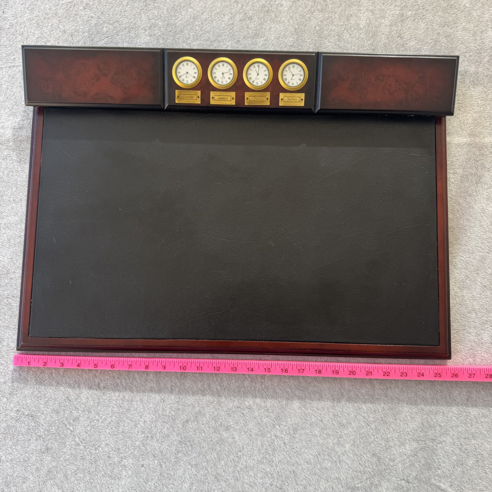 BOMBAY COMPANY Executive Desk Blotter Wood Leather With 4 Time Zone Clocks Rare