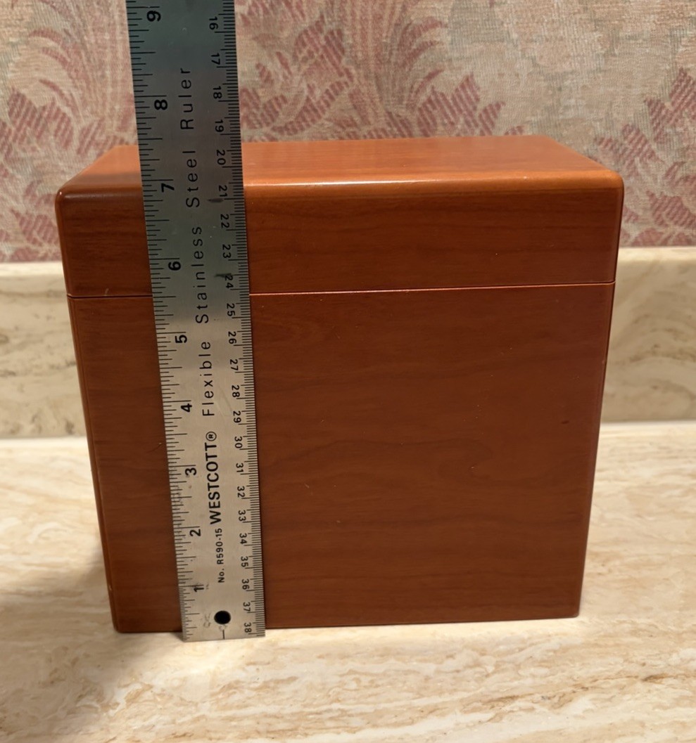 Vintage Levenger Wooden Pencil Fountain Pen Pencil Holder Desktop Display Box