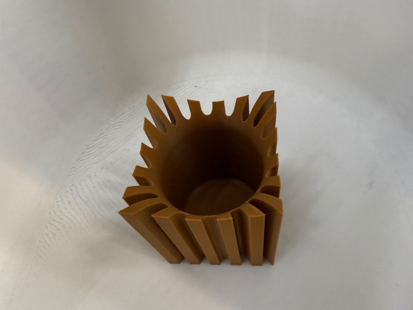 Retro Styled Pencil Cup – Artistic Desktop Pen Holder Organizer – 1970’s Style