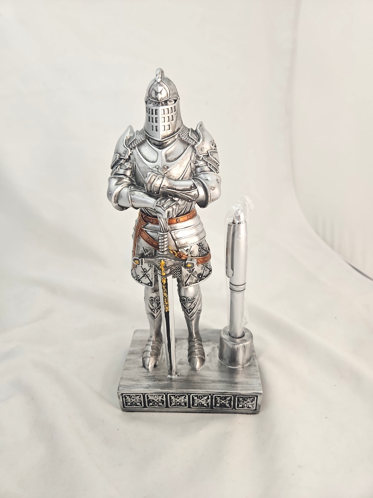 *New In Box* King’s Guard Knight Pen Stand