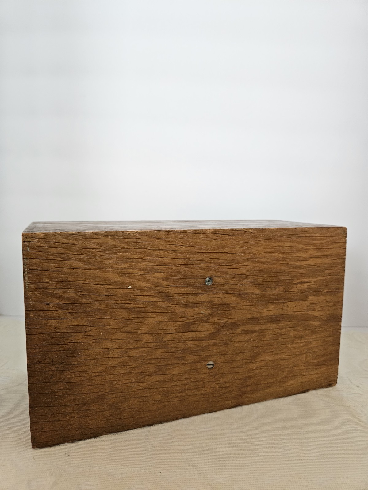 VTG Globe-Wernicke Finger Jointed Oak 7310 C Wood Storage Index Box. 10″ x 5.5″