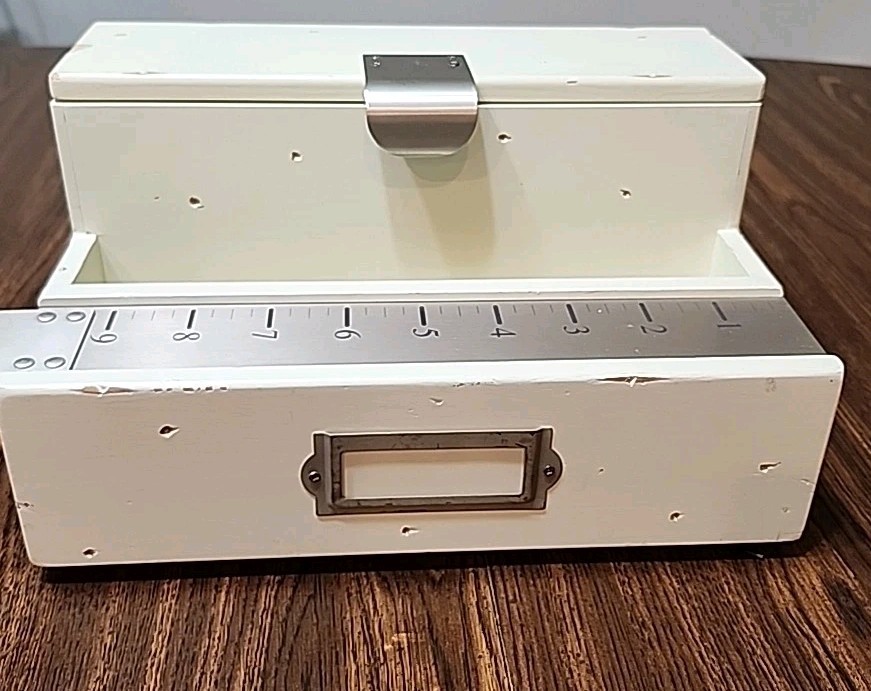 Pottery Barn Kids Desk Top Organizer 3 Compartment, Lidded White Shabby VGUC