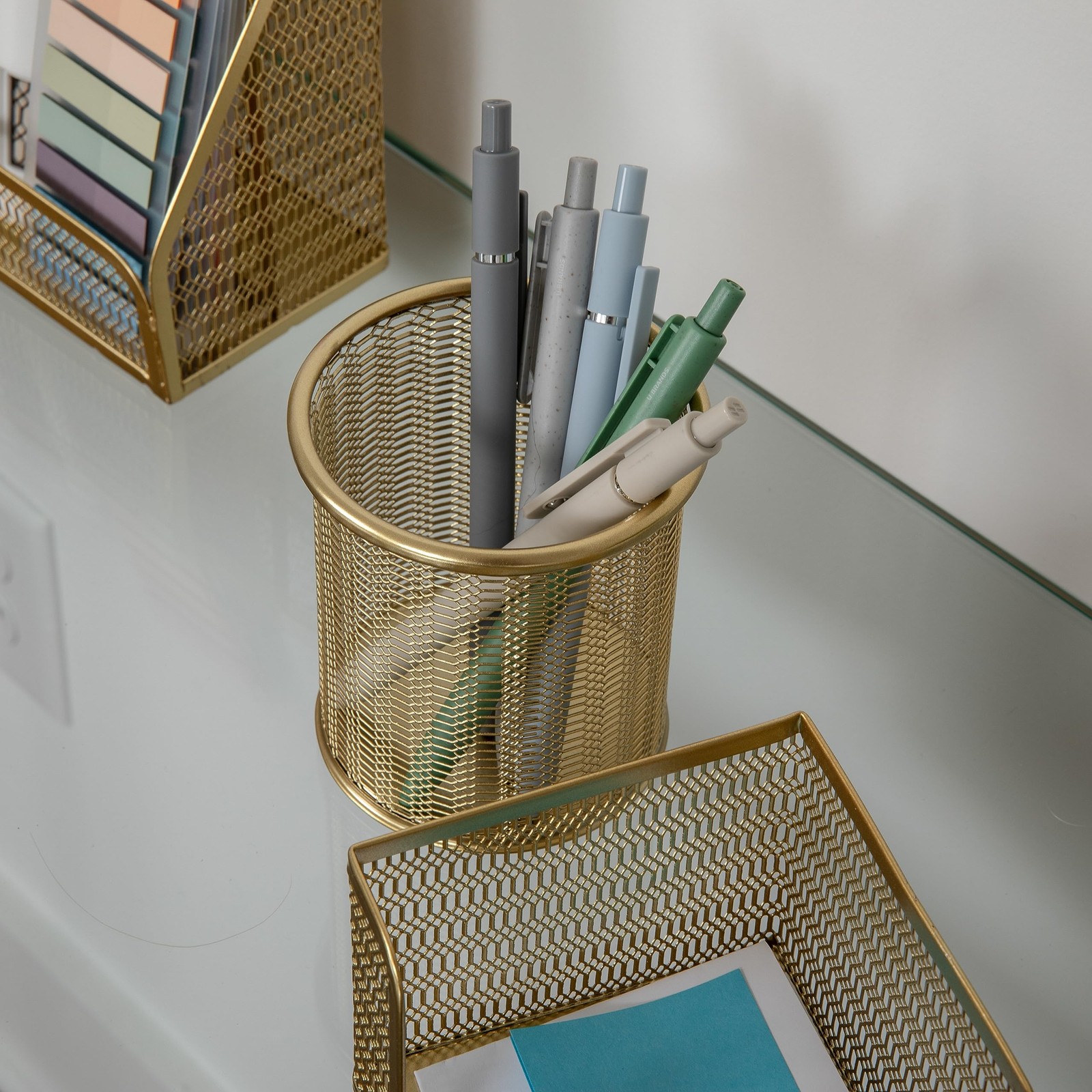 Ryder Gold Mesh Metal 6 Piece Set Desktop Organizers and Accessories, Holds F…