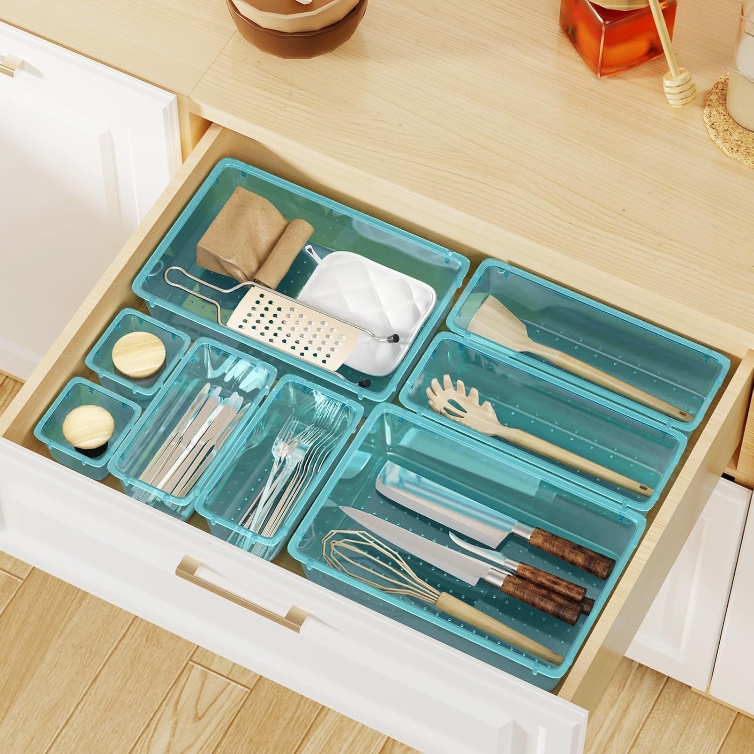 8 PCS Plastic Drawer Organizer Set, 4 Sizes Desk Drawer Organization and Stor…