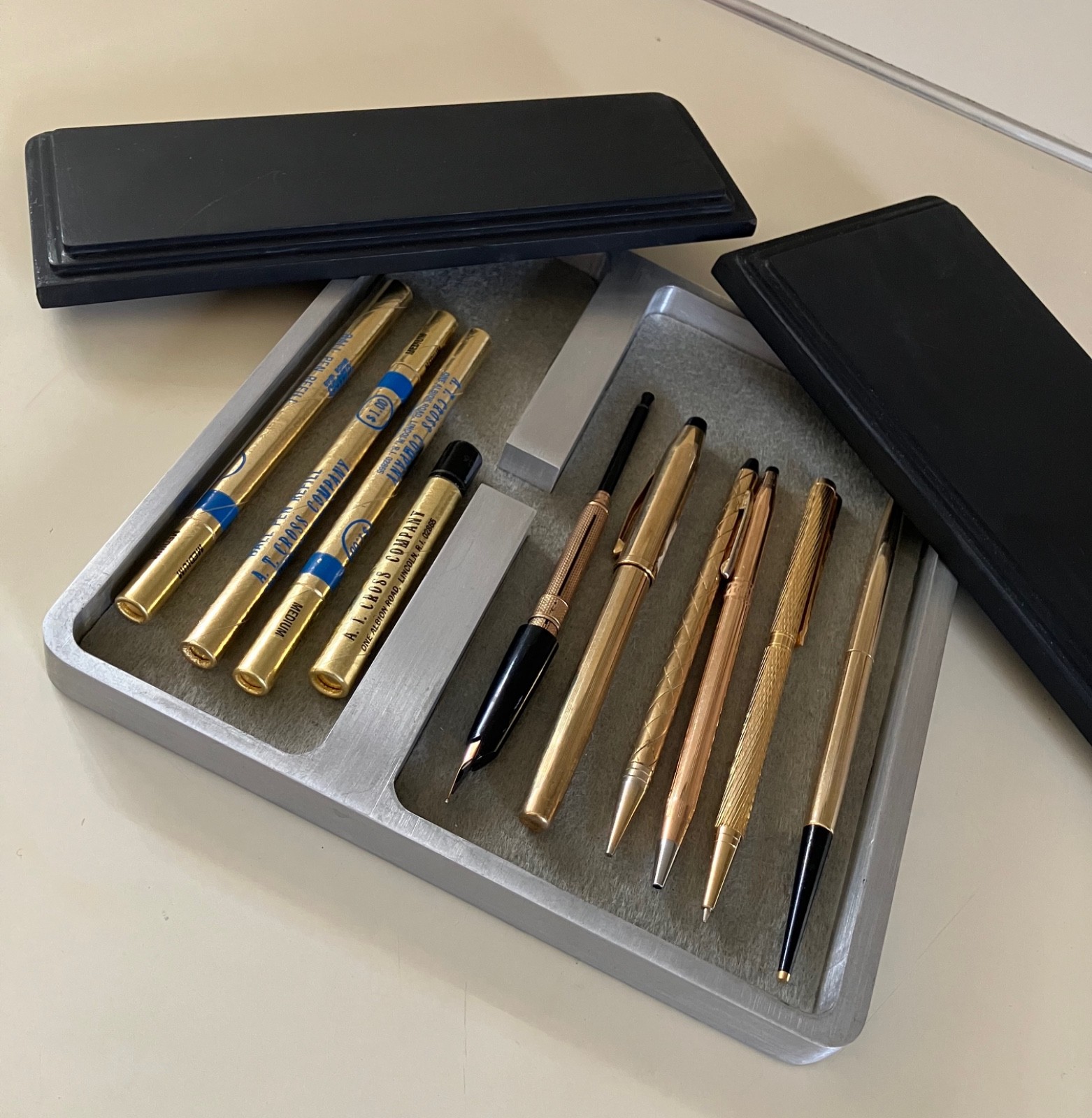 VINT MID CENTURY MODERN DESK ORGANIZER ALUMINUM & BLACK MELAMINE OLIVETTI STYLE