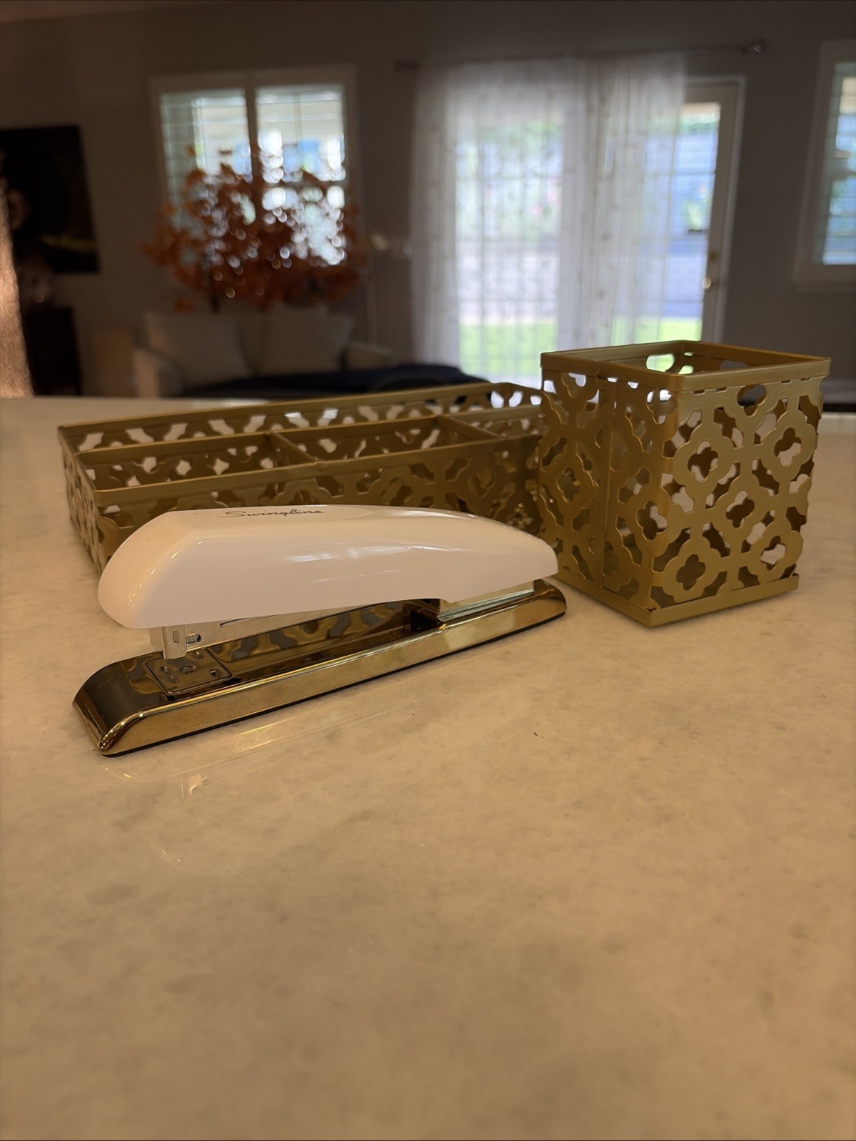 Gold Desk Organizers Paperclips Binder Clips & Swingline White Gold Stapler Set