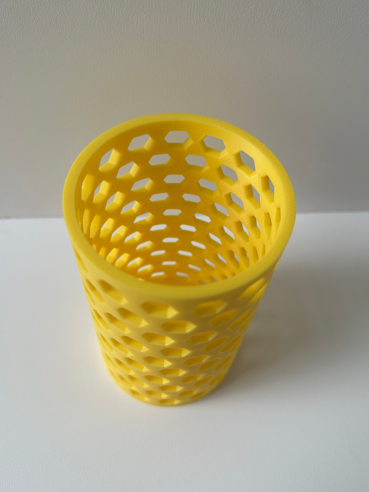 Yellow Desk Organizer – 3D-Printed Pencil & Pen Holder – Custom Design