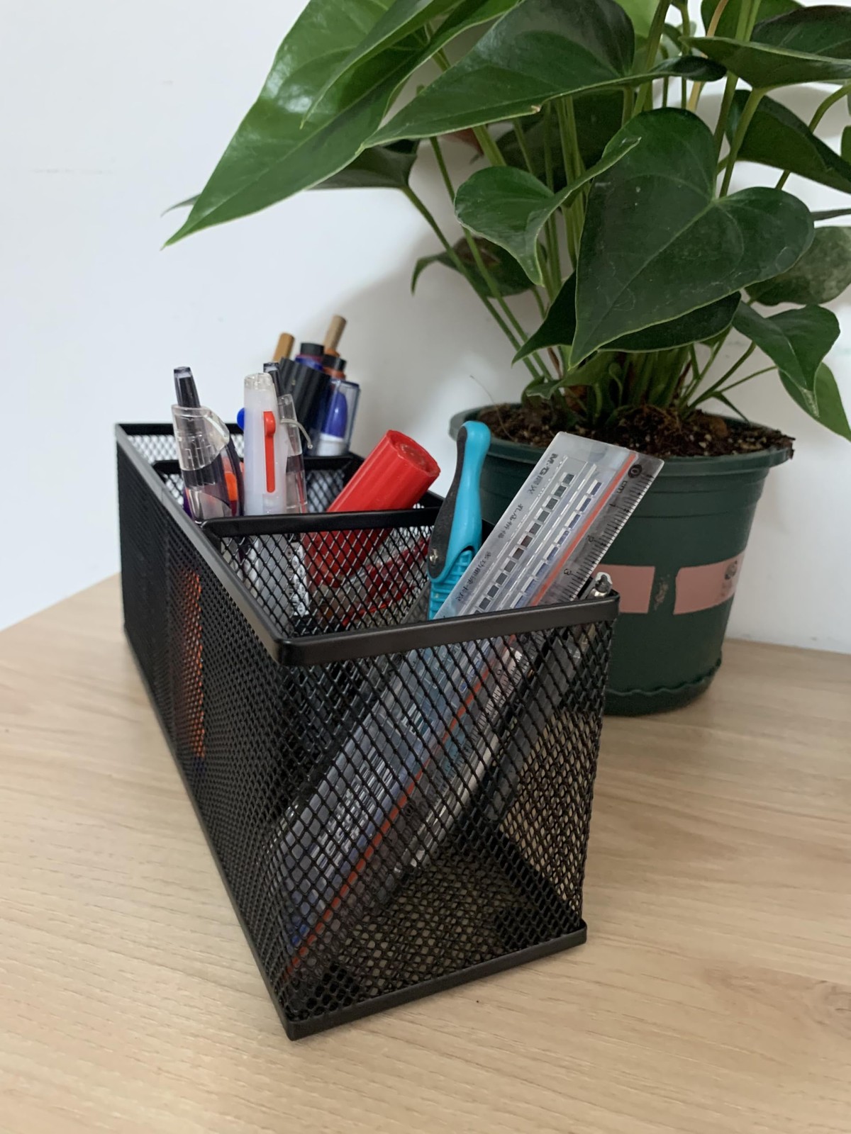 Coasdigi Pencil Holder, Metal Mesh Pen Holder Desk Organizer 3 1 Pack black