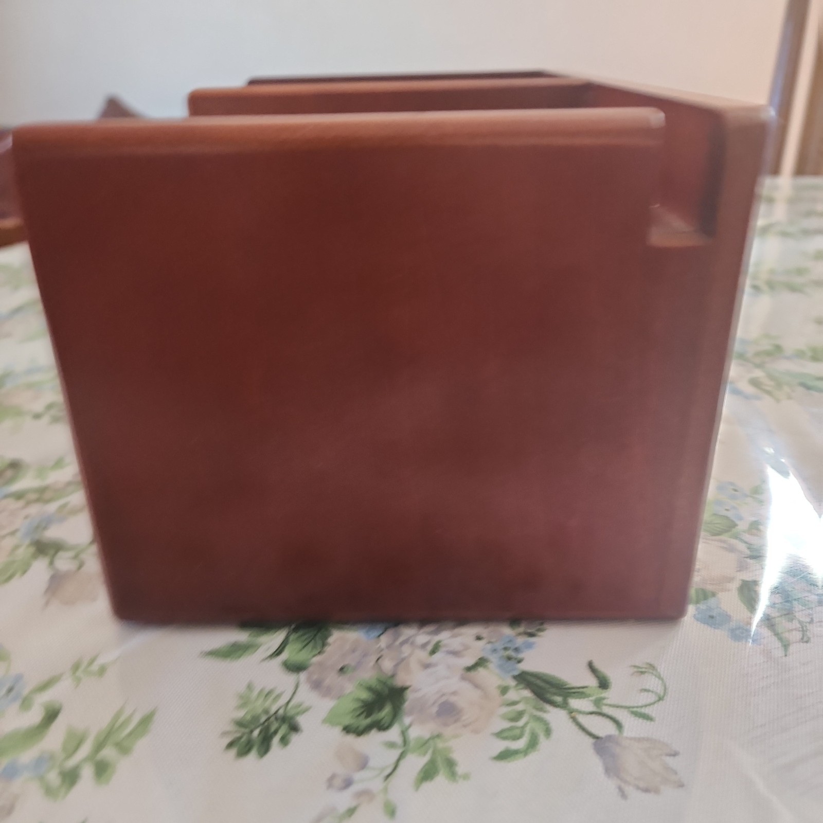 Vintage Rubbermaid/Rolodex Wood Tones Wireless Desk Organizer Mahogany