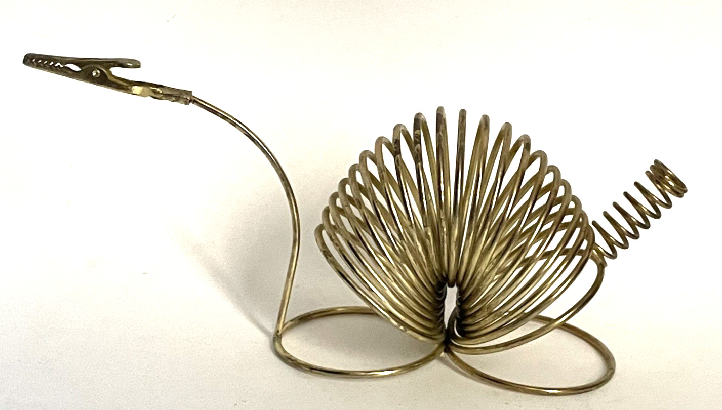 BRASS SPIRAL COIL Wire DESKTOP Mail Letter Holder Organizer Creature w CLIP Vtg