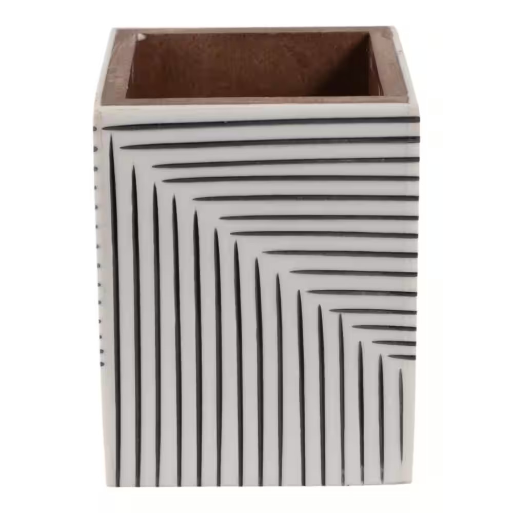 Black/White 4 In. X 3 In. Resin Square Ridged Lines Pencil Cup