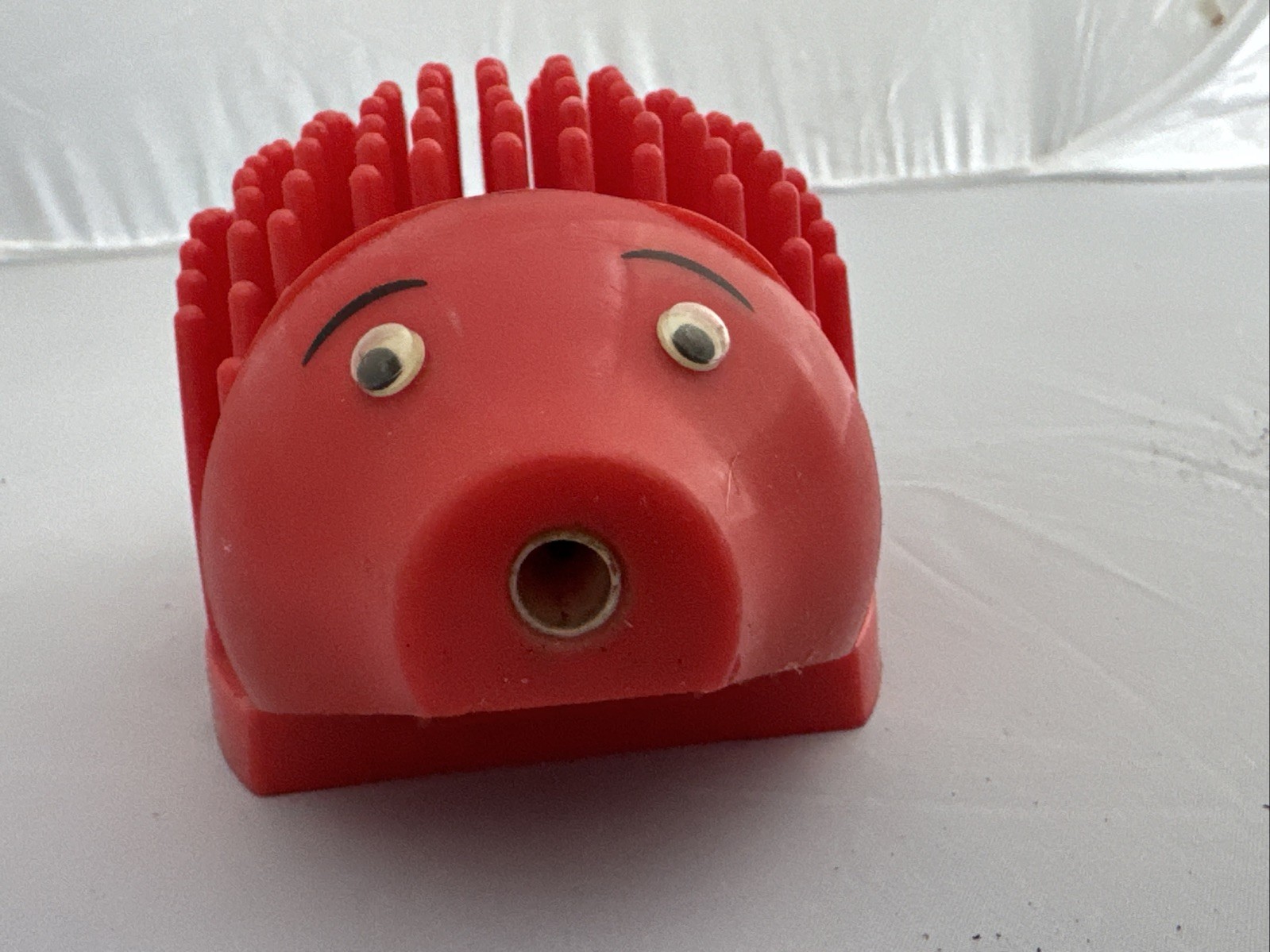 VTG Porcupine Organizer Desk Storage Pen Holder Pencil Sharpener Red