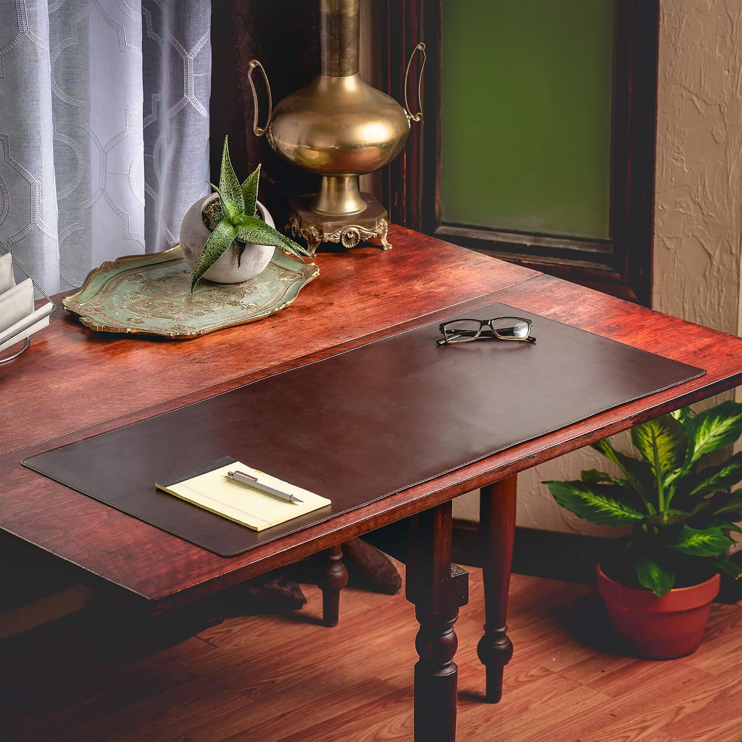 DACASSO Bonded Leather No Core Rollable Desk Mat/Pad – Luxury Leather Desk Blott
