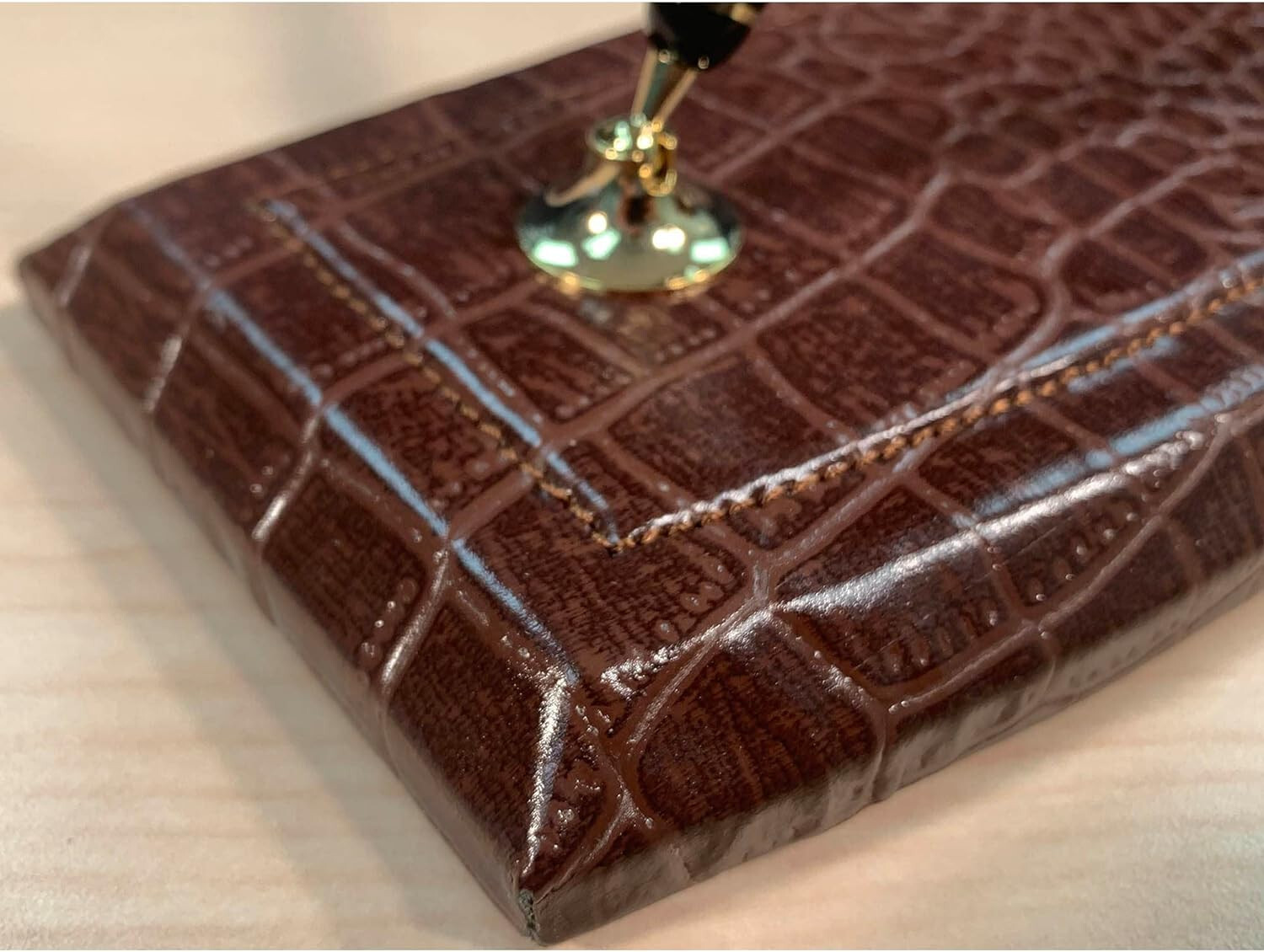 Dacasso Brown Crocodile Embossed Leather Double Pen Stand (A2004 ) NEW