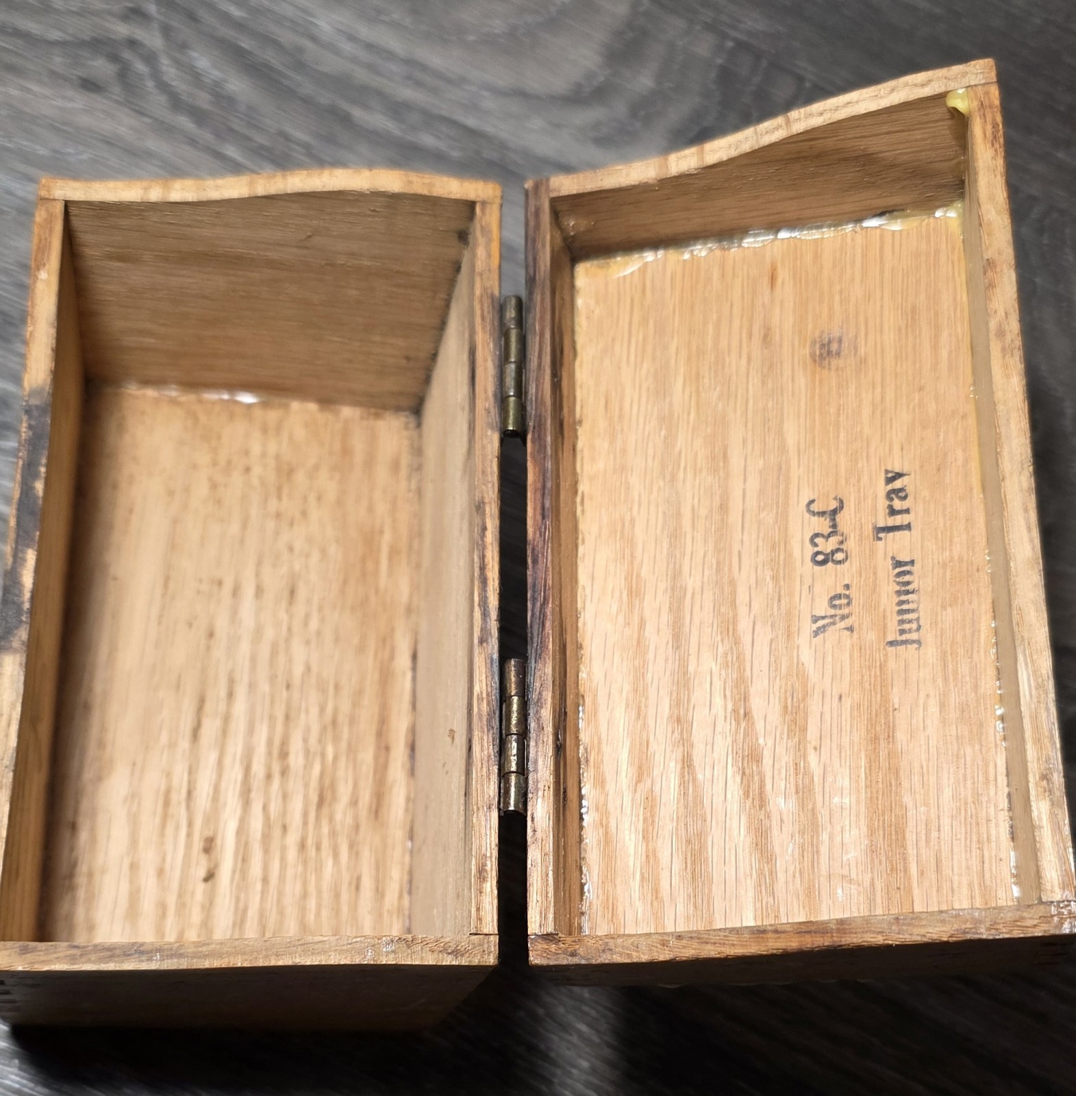 Vintage Globe Wernicke Oak Wood File Recipe Box No 83-C Dovetailed Corners