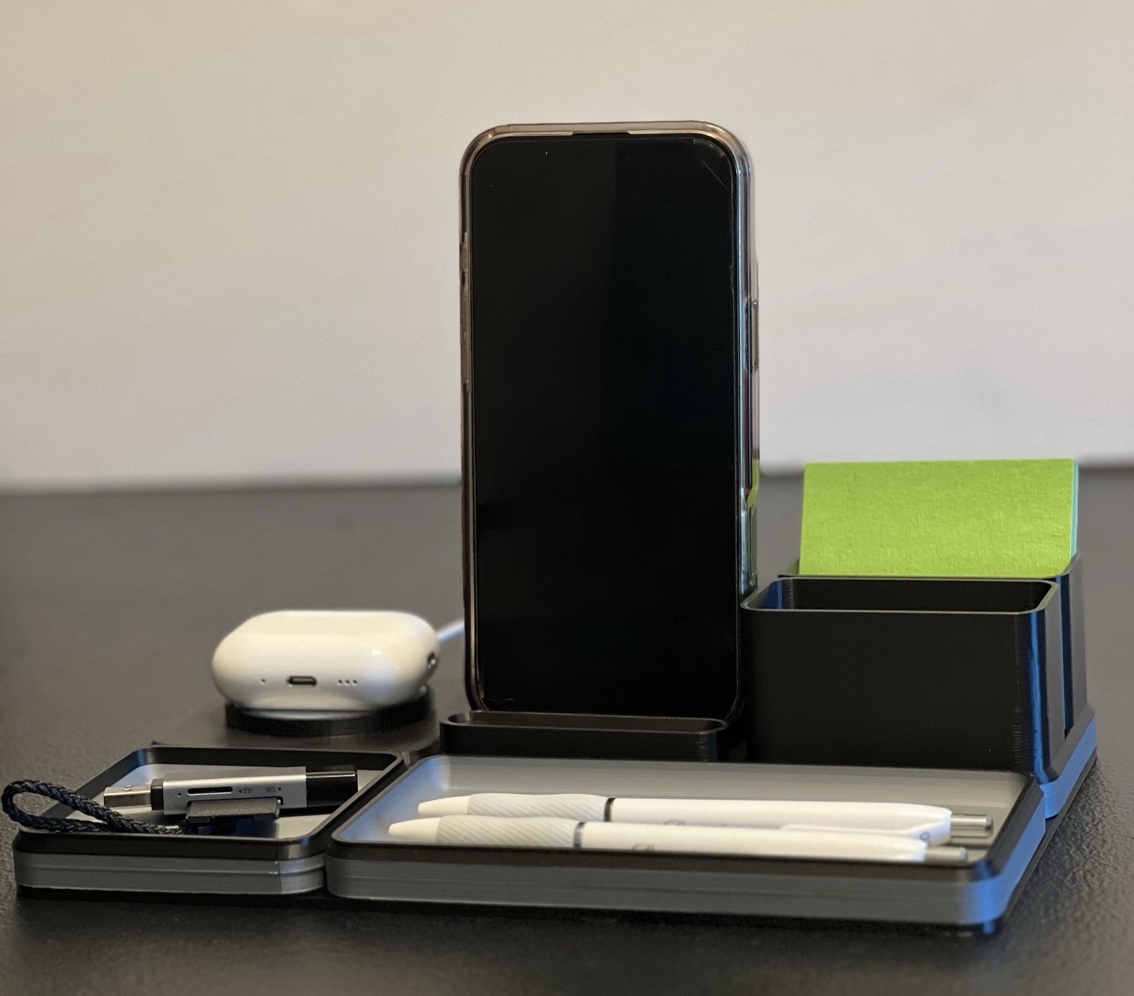 Modern Desk Organizer With Phone Stand Pen Holder Charging Puck 10 X 7
