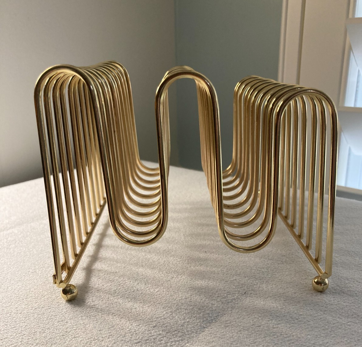 Gold Tone Bent Wire Letter Sorter 5.75″ x 5.25″ x 4.25″