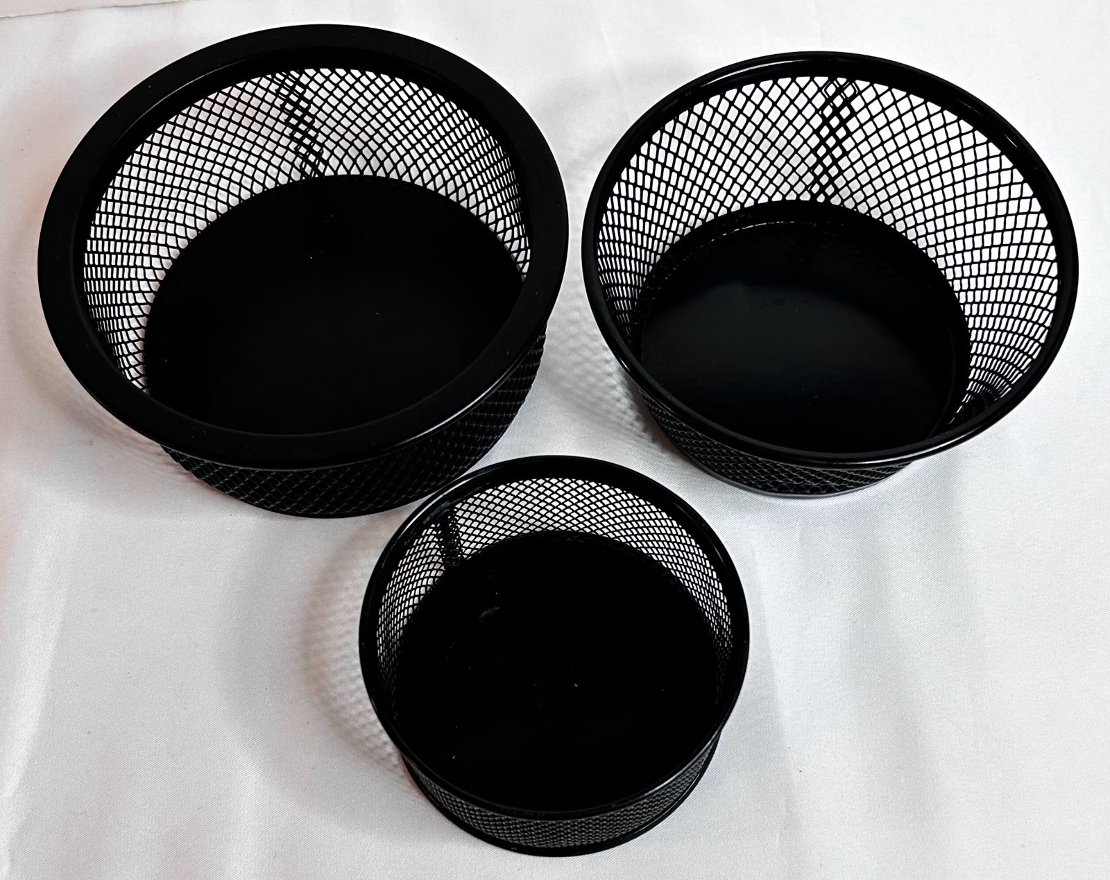 Wire Mesh Clip Holders, Black, Set of 3 (Sizes: Small, Medium & Large), Preowned
