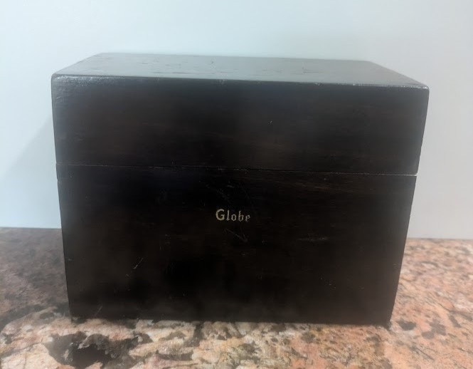 Globe Wernicke Oak Wood File Recipe Card Box w/Recipes 83 C Dovetail Corners VTG