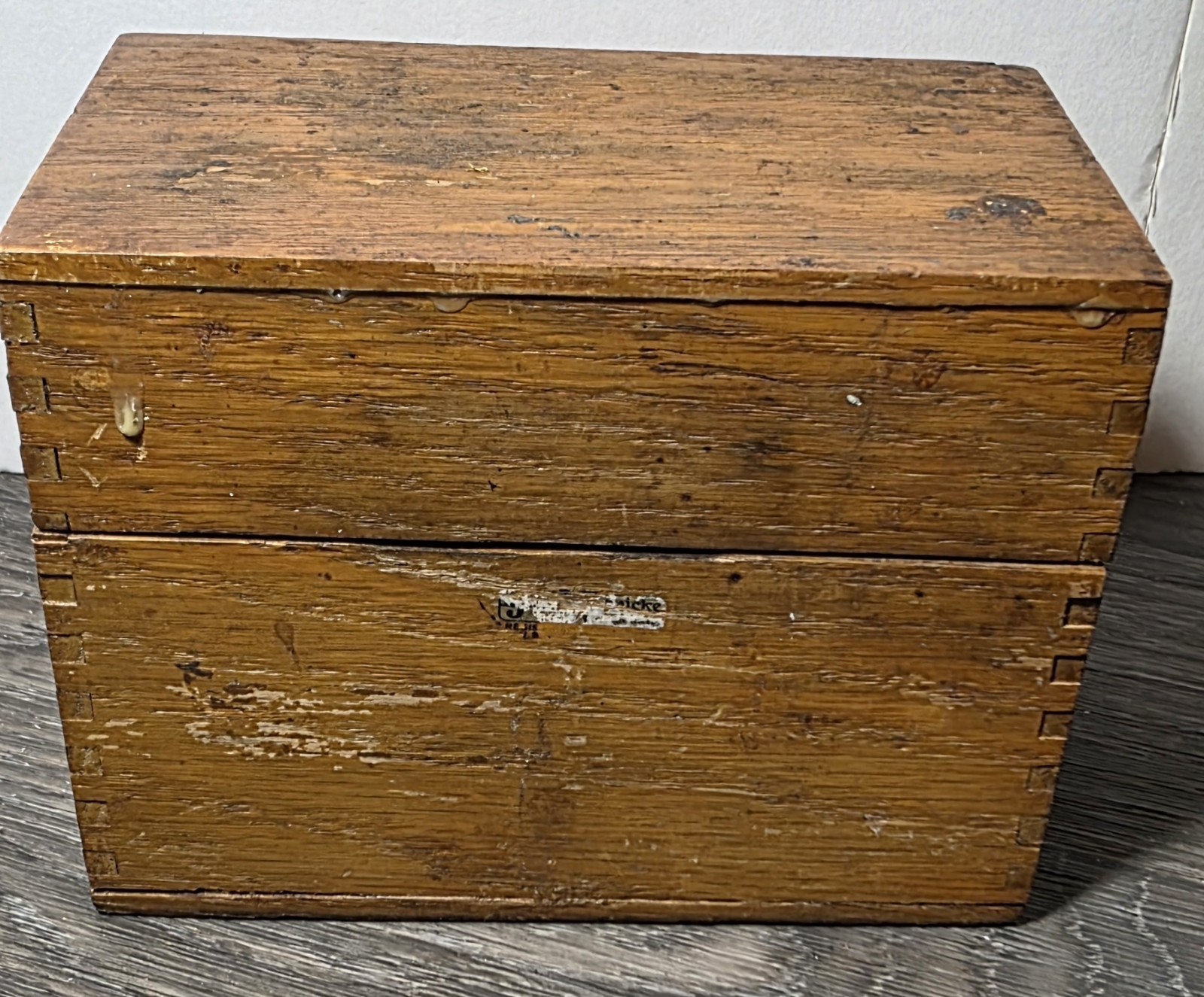 Vintage Globe Wernicke Oak Wood File Recipe Box No 83-C Dovetailed Corners
