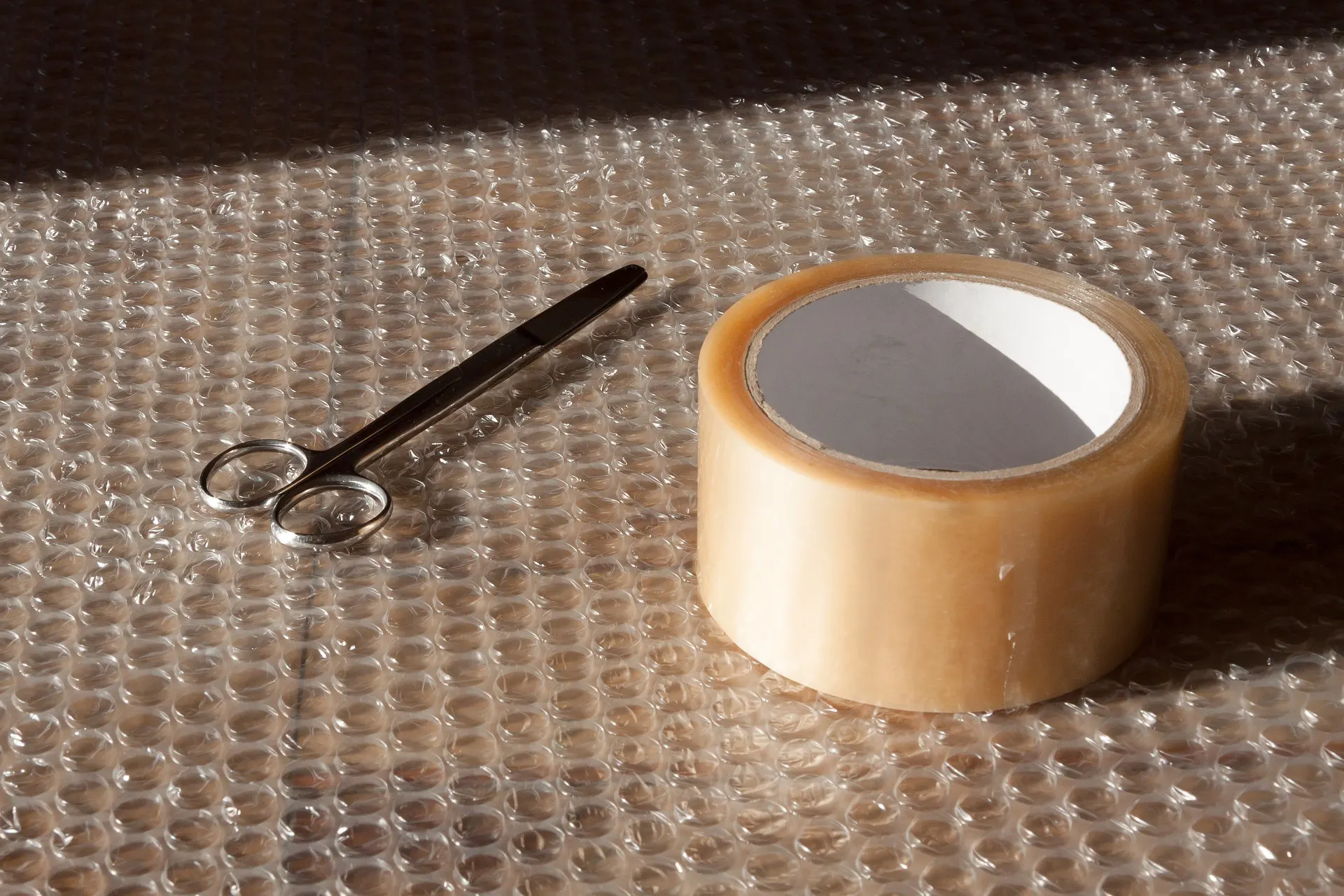 Safehouse blog bubble wrap vs packing paper