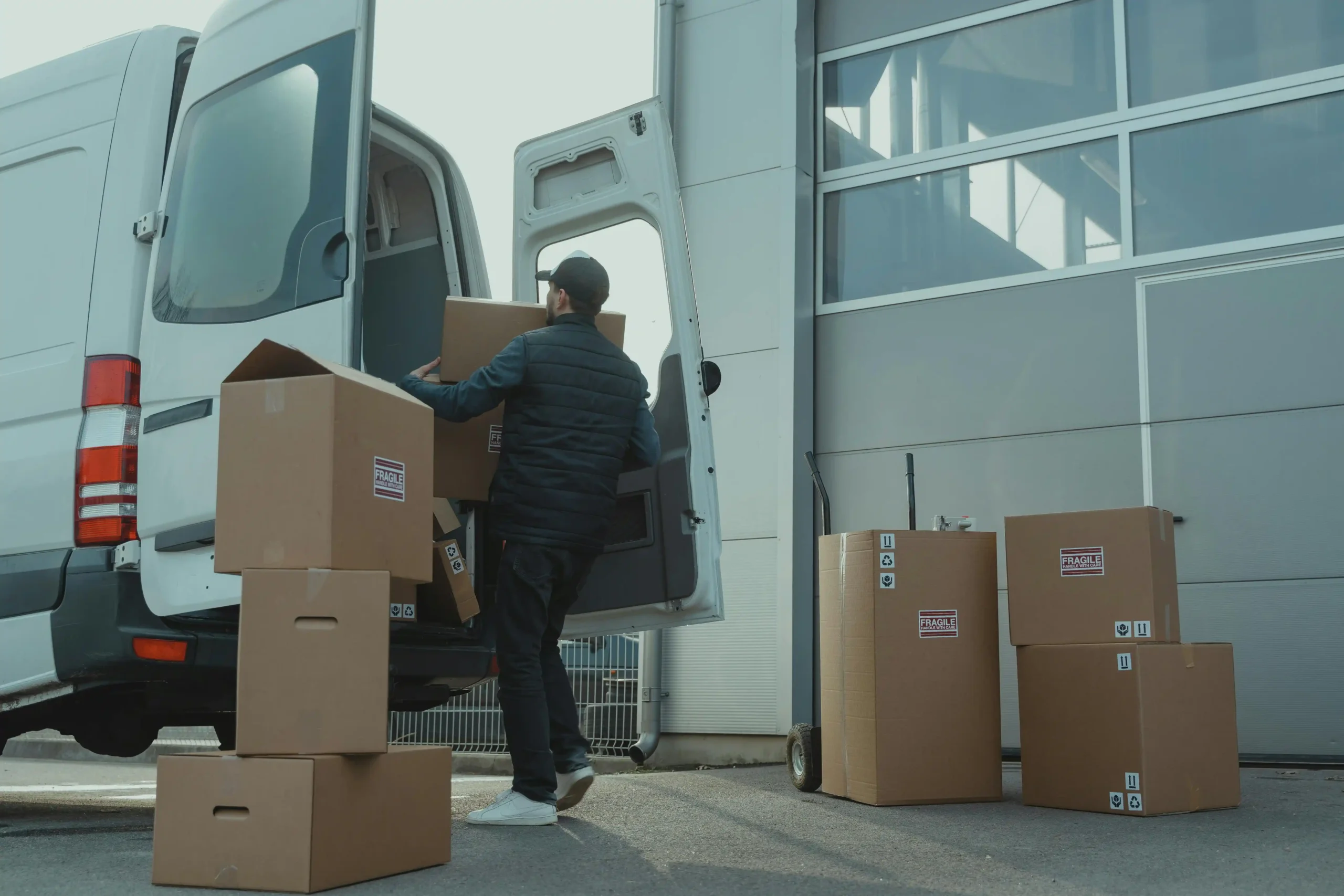 Safehouse blog choosing moving company philippines scaled
